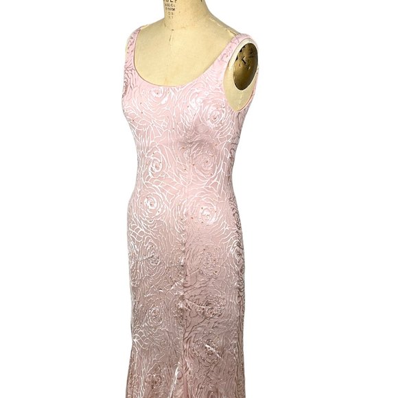 Pink silk sequin beaded evening dress with handkerchief hem - Picture 2 of 7